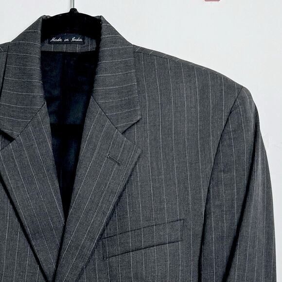 Chaps Woolmark Men’s Blazer Jacket 2-Button Gray Pinstripe Pure Wool Classic - Picture 4 of 8